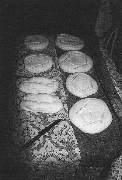 El pan antes de la cocción. Fuente: Ander Manterola, Grupos Etniker Euskalerria.