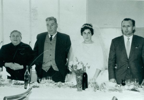 Bendición de la mesa. Galdakao (B), 1960. Fuente: Archivo Fotográfico Labayru Fundazioa.