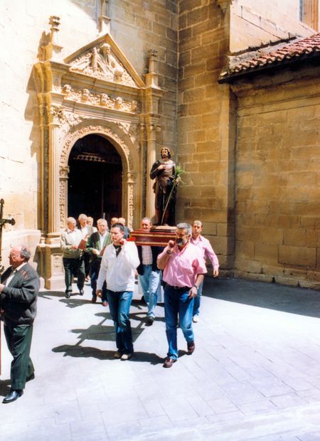 Procesión de san Isidro labrador. Moreda (A), 2008. Fuente: José Ángel Chasco, Grupos Etniker Euskalerria.