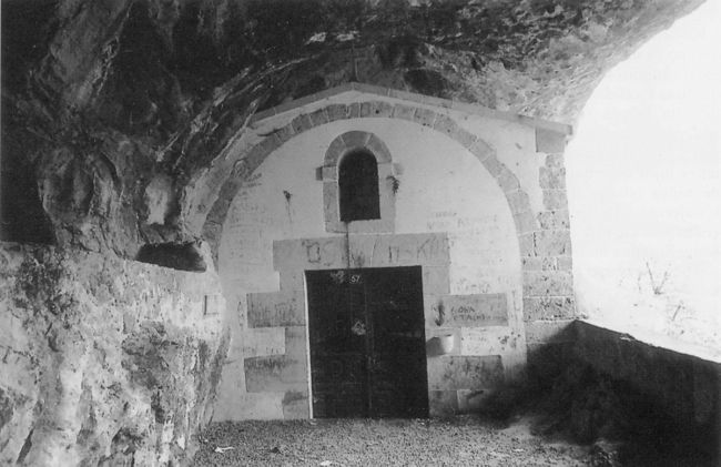 Ermita de Sandaili (San Elías). Oñati (G). Fuente: Antxon Aguirre, Grupos Etniker Euskalerria.