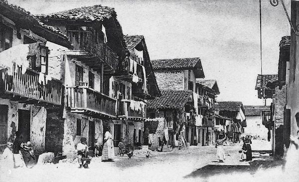 Barrio de pescadores. Hondarribia, principios del s. XX. Fuente: Archivo Fotográfico Labayru Fundazioa.