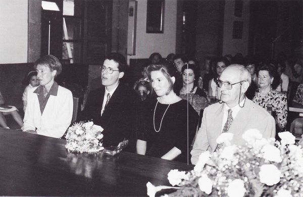 Matrimonio civil. Elgoibar (G), 1994. Fuente: Koldo Lizarralde, Grupos Etniker Euskalerria.