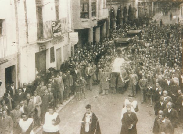 Sangüesa (N), c. 1930. Fuente: Juan Cruz Labeaga, Grupos Etniker Euskalerria.